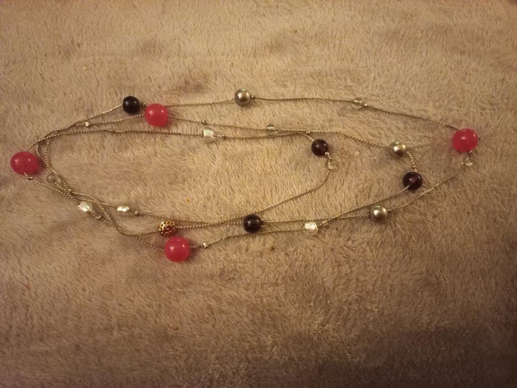 Zilverkleurige Ketting 110cm met Diverse Kralen, Ophalen of Verzenden, Gebruikt, Zilver, Overige materialen