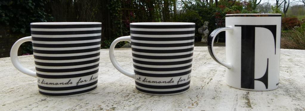 3 x ELLE HOME Mok Eat Diamonds for Breakfest Shine All Day, Huis en Inrichting, Nieuw, Ophalen of Verzenden, Wedgwood, Kop(pen) en/of Schotel(s)