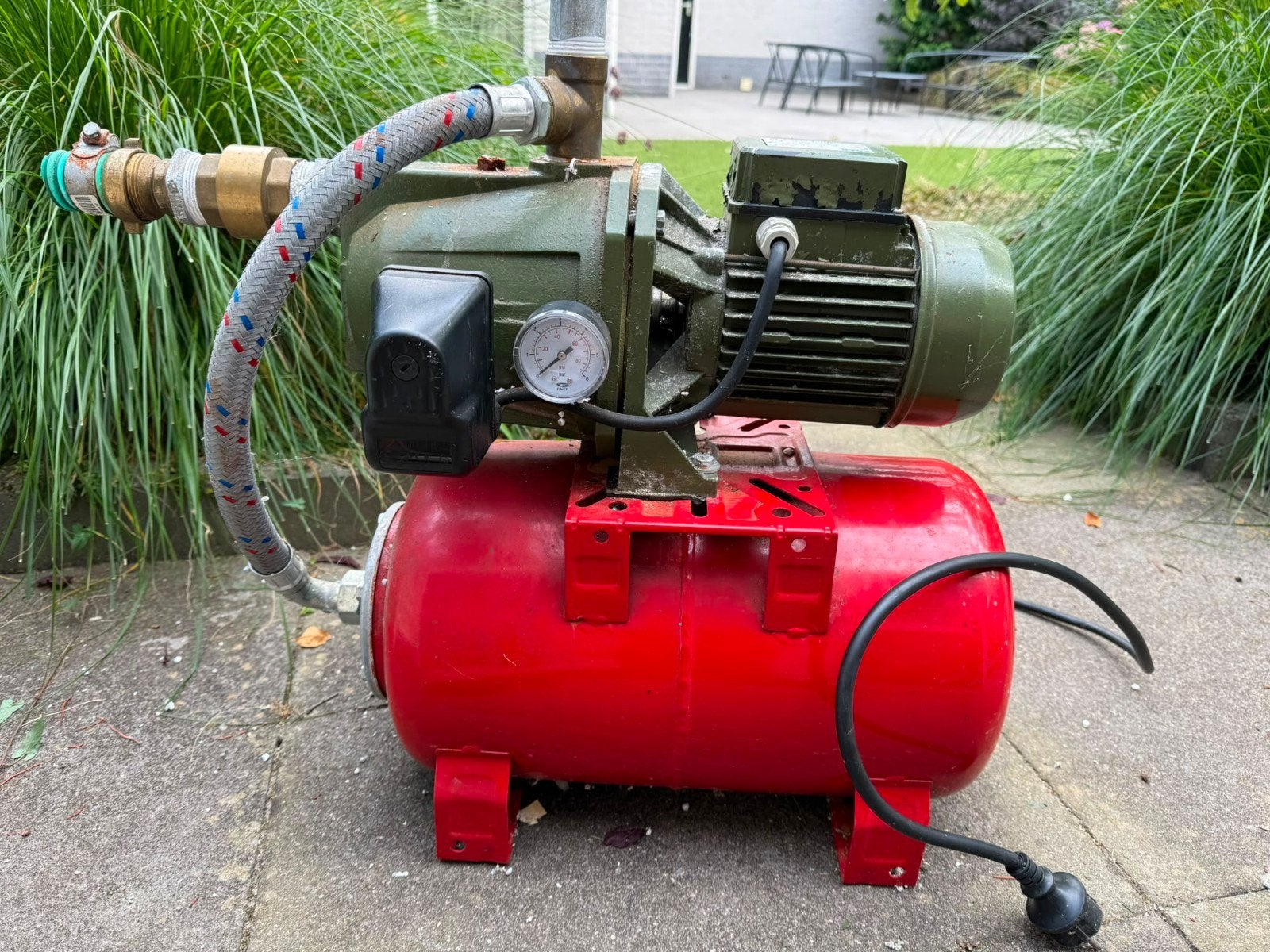 SAER TR5 Hydrofoor pomp met drukvat, Tuin en Terras, Waterpompen, Ophalen, Gebruikt, Elektrisch, Hydrofoorpomp