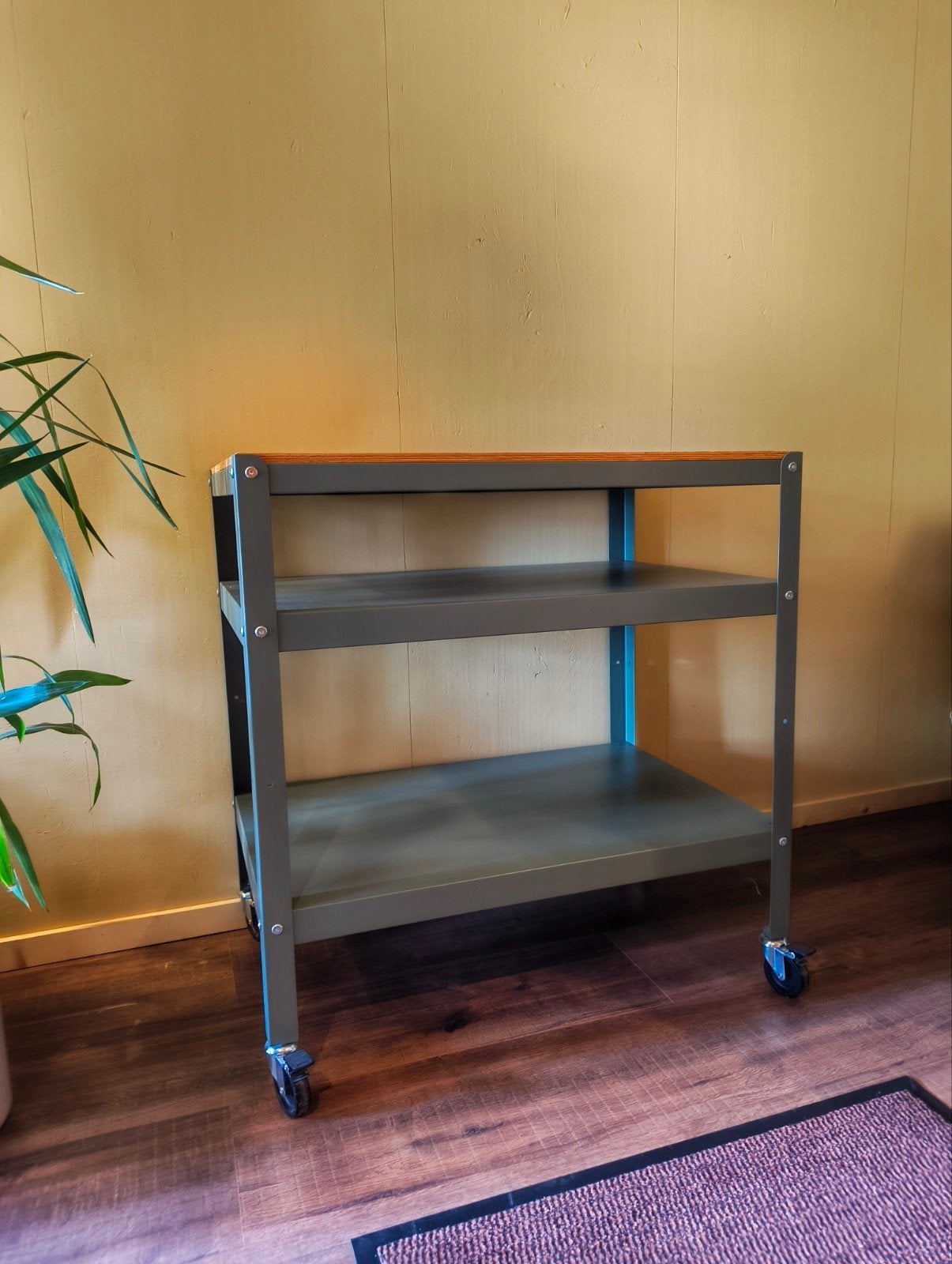 Ikea Bror werktafel en stellingkast, Ophalen, Grenenhout, Zo goed als nieuw, Industrieel