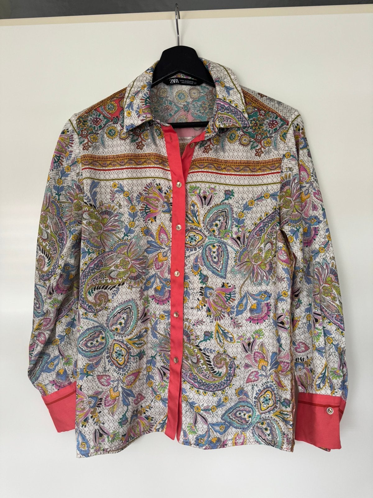 Zara blouse met patroon gekleurd. Maat xs, Ophalen of Verzenden, Zo goed als nieuw, Maat 34 (XS) of kleiner, Overige kleuren