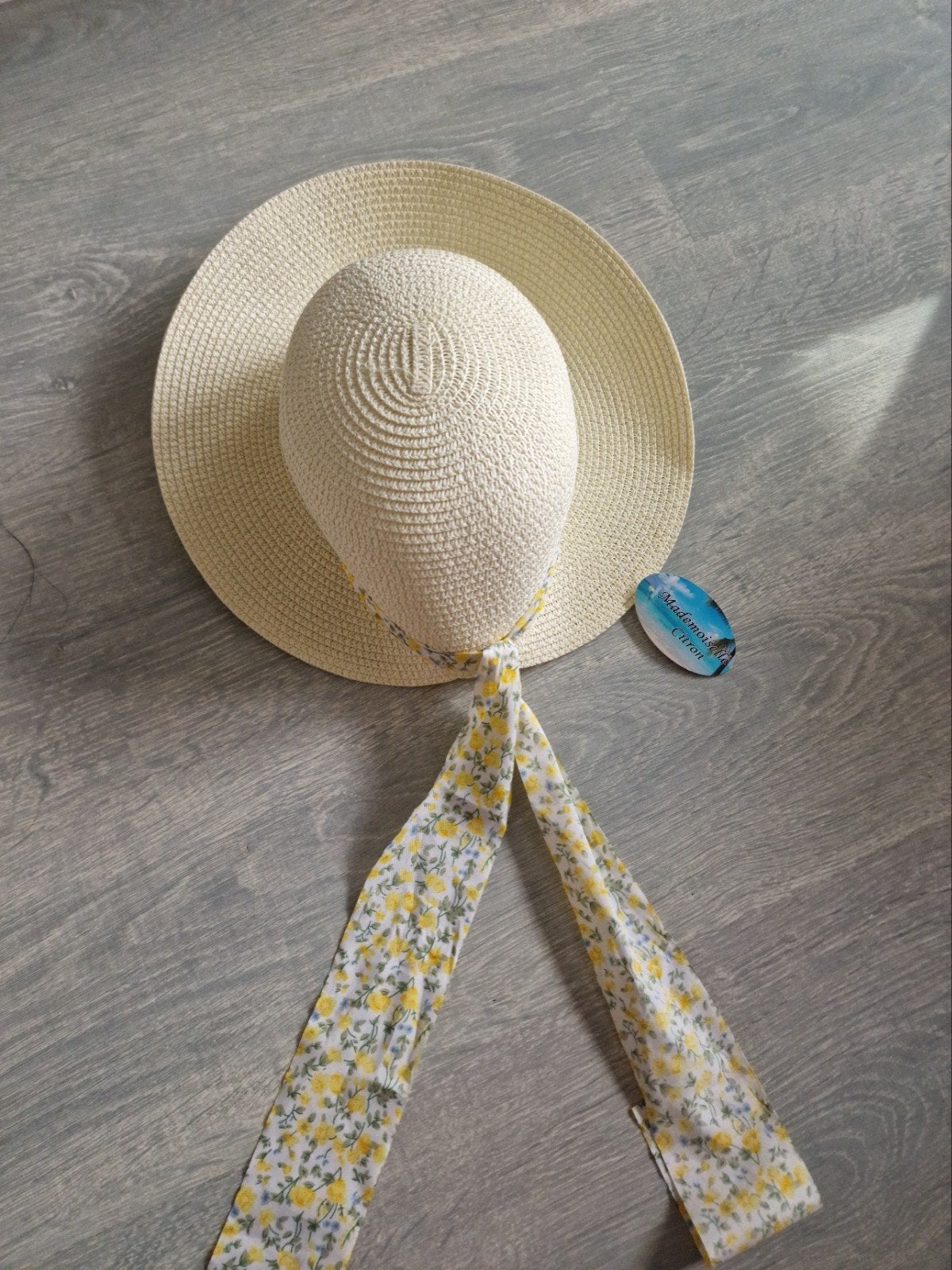 Nieuwe Zomerhoed met Bloemenband - Perfect voor de Zon!, Kleding | Dames, Ophalen of Verzenden, Nieuw, One size fits all, Hoed