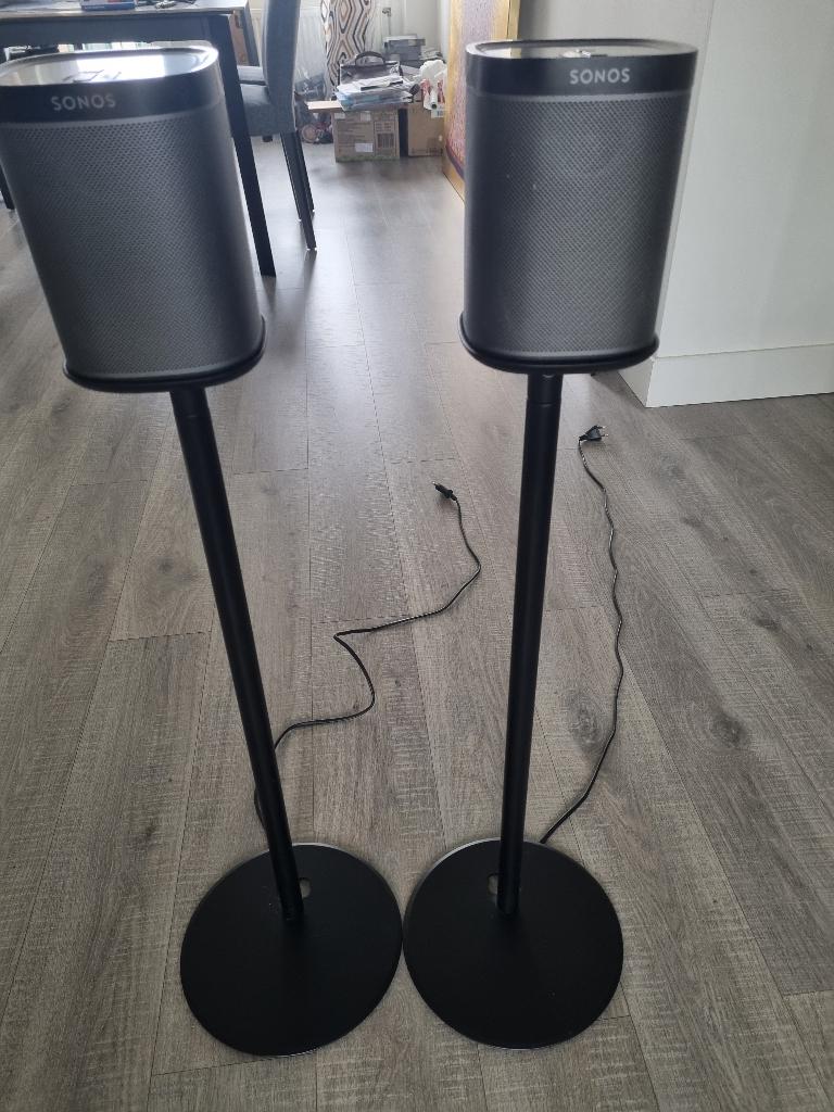 Sonos Play 1 set op staanders (2 stuks), Audio, Tv en Foto, Ophalen, Zo goed als nieuw, Sonos, 120 watt of meer