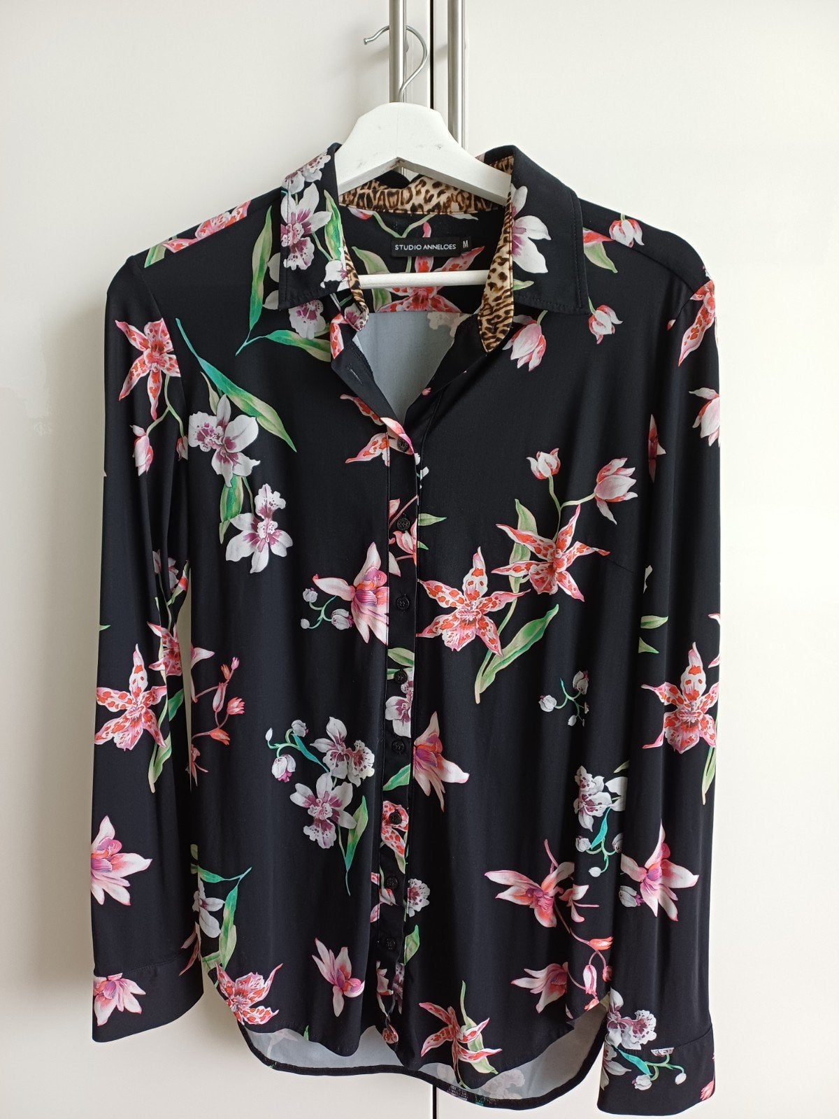 Studio Anneloes blouse maat M travelstof bloemenprint, Maat 38/40 (M), Studio Anneloes, Zwart, Ophalen of Verzenden