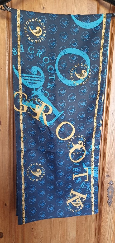 Shawl voor vereniging, Kleding | Dames, Maat 38/40 (M), Ophalen of Verzenden, Sjaal, Onbekend