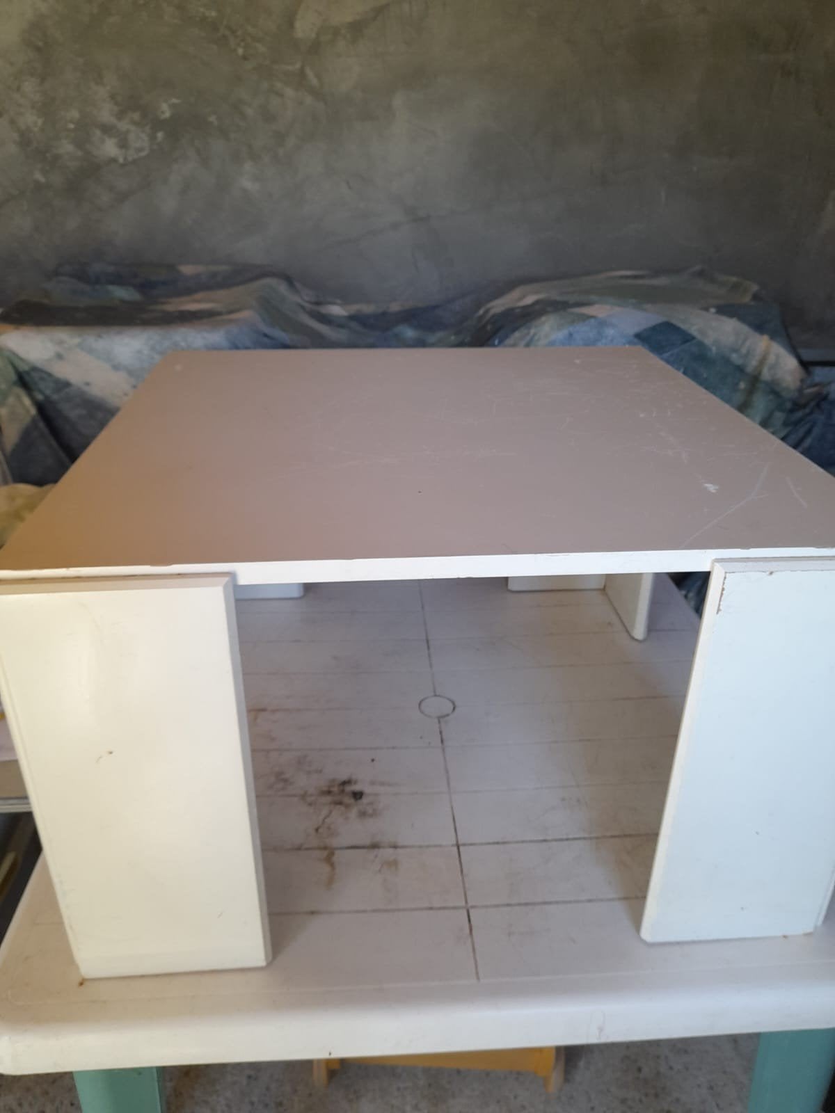 Witte vierkante salontafel, gebruikt, Ophalen