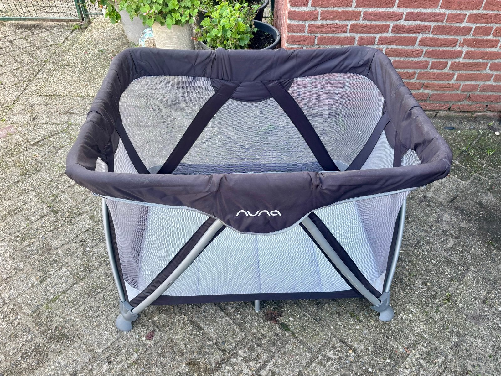 Nuna Sena Reisbed / campingbedje, Ophalen of Verzenden, Zo goed als nieuw, Reisbedje