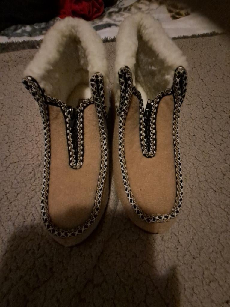Nieuwe pantoffels maat 38, Ophalen of Verzenden, Nieuw, Pantoffels of Sloffen