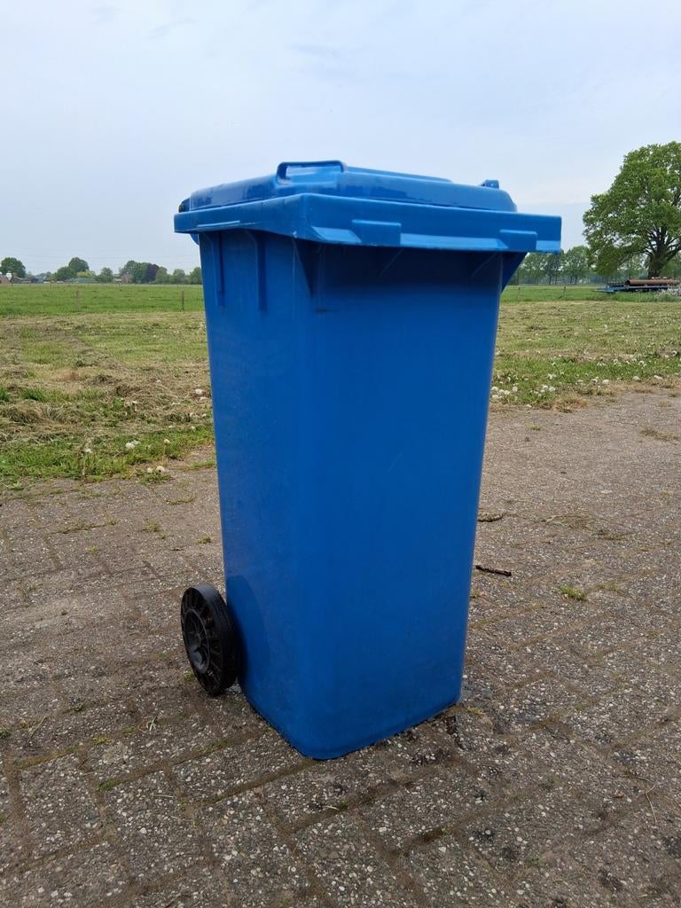 Blauwe afvalcontainer 120 liter, Ophalen
