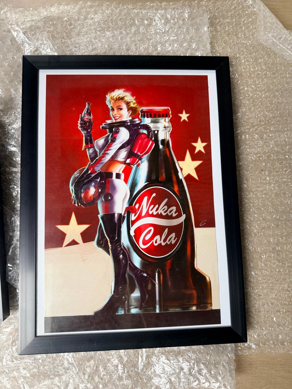 Fallout 4 Nuka Cola Lithografie in lijst, Antiek en Kunst, Ingelijst, Ophalen of Verzenden, Personages en Fantasiefiguren, Lithografie