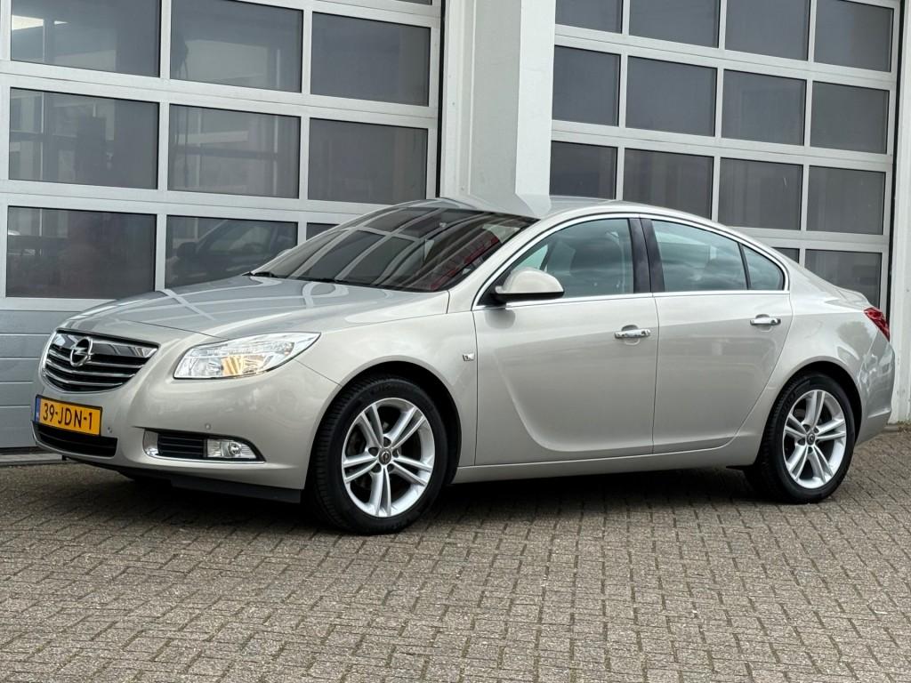Opel INSIGNIA 1.8 Cosmo 140PK Navi Clima Cruise Trekhaak NW, Euro 5, Gebruikt, 4 cilinders, 1796 cc