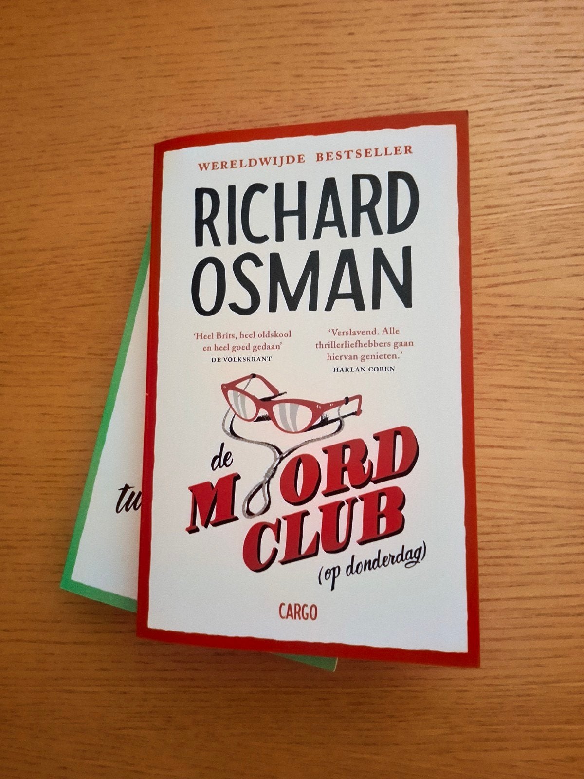 R. Osman De Moordclub/De man die twee keer doodging ÉÉN KOOP, Ophalen of Verzenden, Zo goed als nieuw, Richard Osman