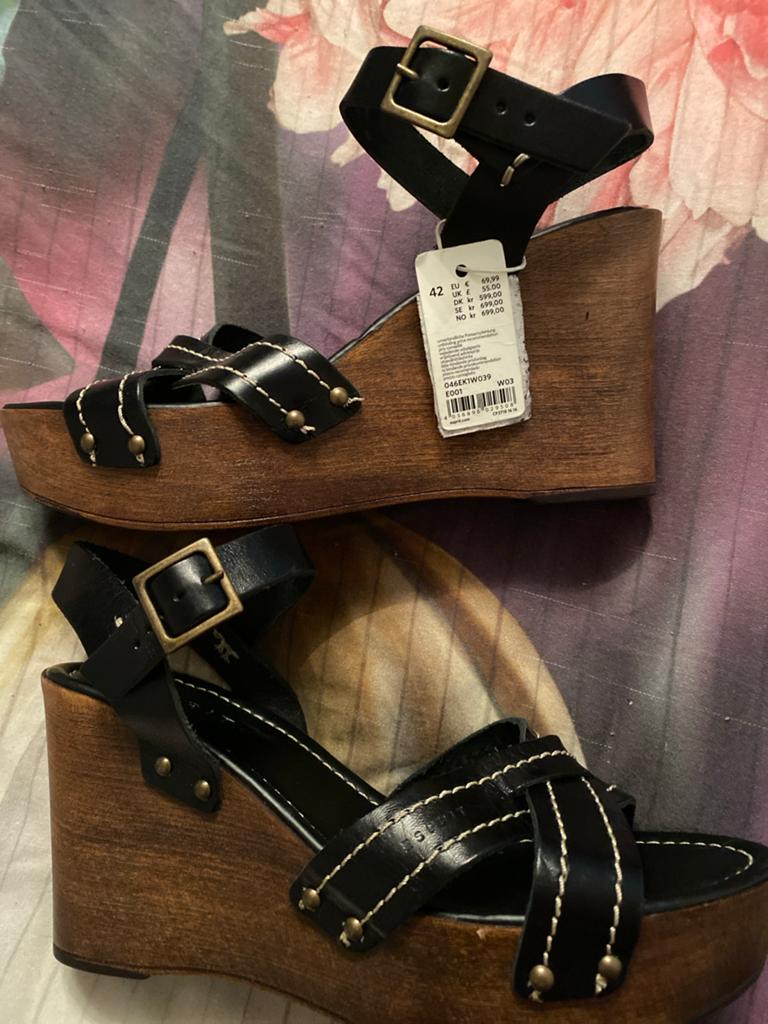 Nieuwe esprit sleehak schoenen 42, Ophalen of Verzenden, Nieuw, Sneakers of Gympen