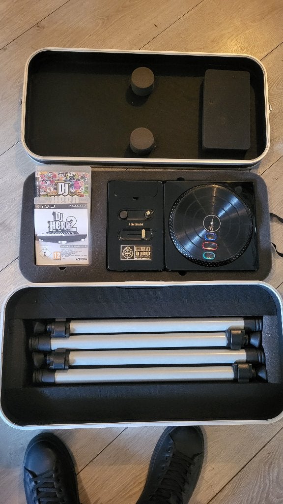 DJ Hero Renegade Edition PS3 (Als Nieuw geen dongel, Muziek, 1 speler, Eén computer, Ophalen of Verzenden