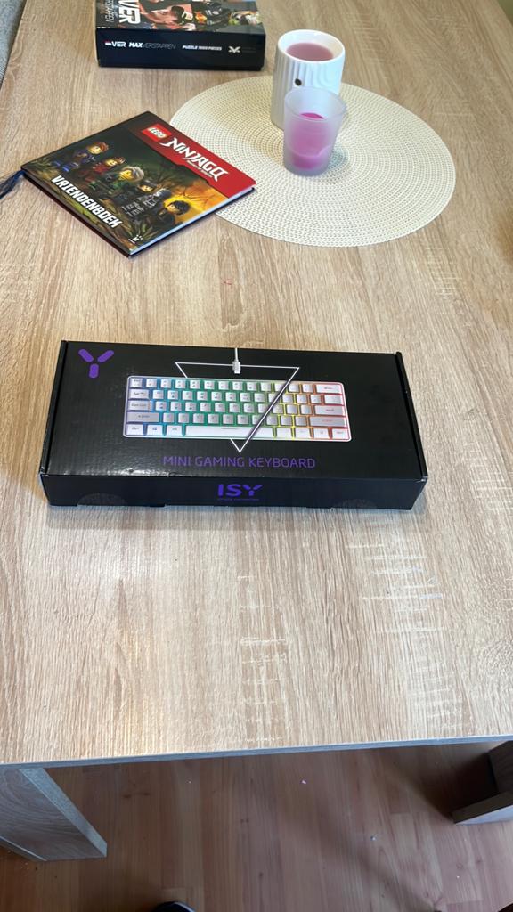 Nieuw ISY gaming keyboard wit met RGB, Gaming toetsenbord, Nieuw, Ophalen of Verzenden, Draadloos