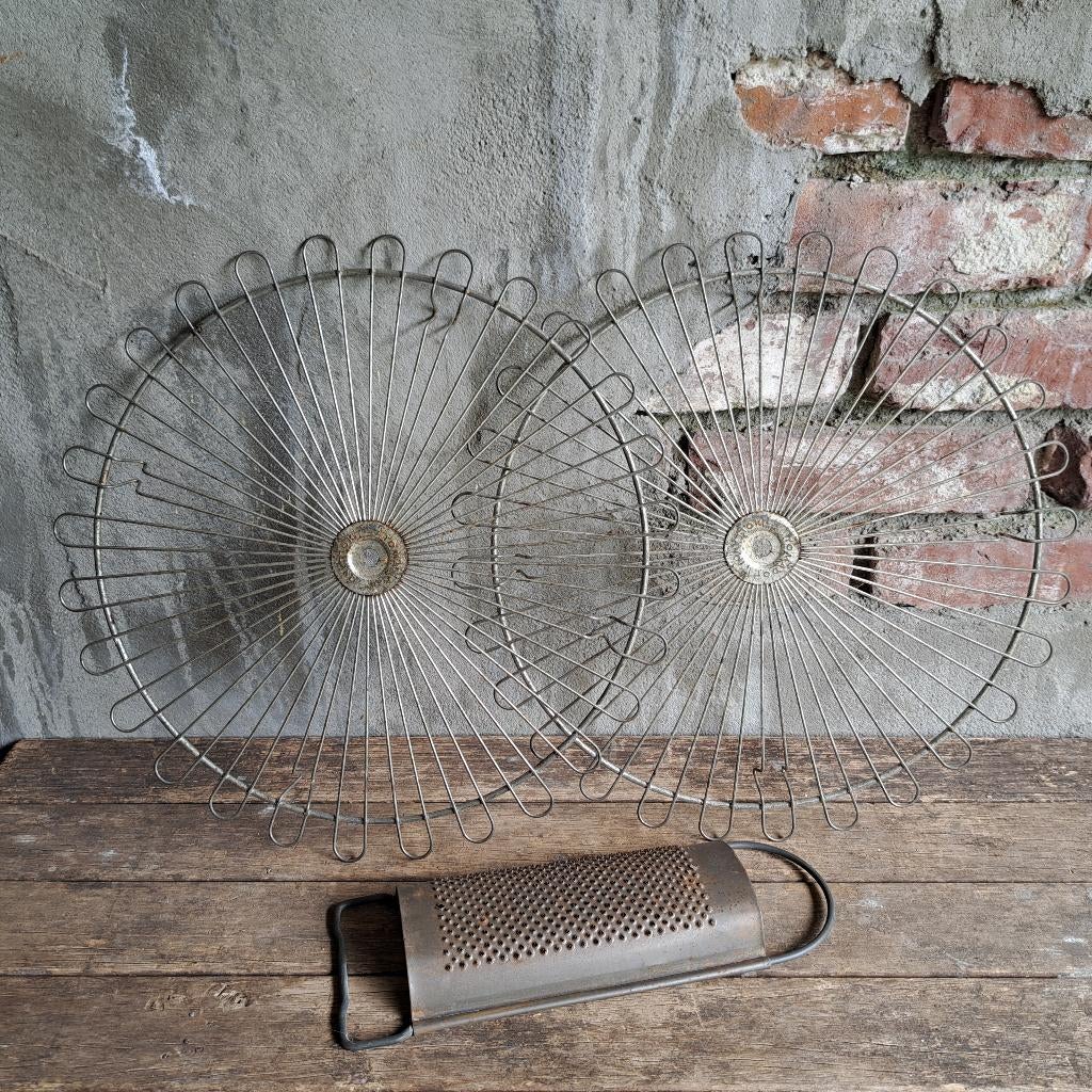 Oud brocante taartrooster rasp *Etage3*, Gebruikt, ., Ophalen of Verzenden, .