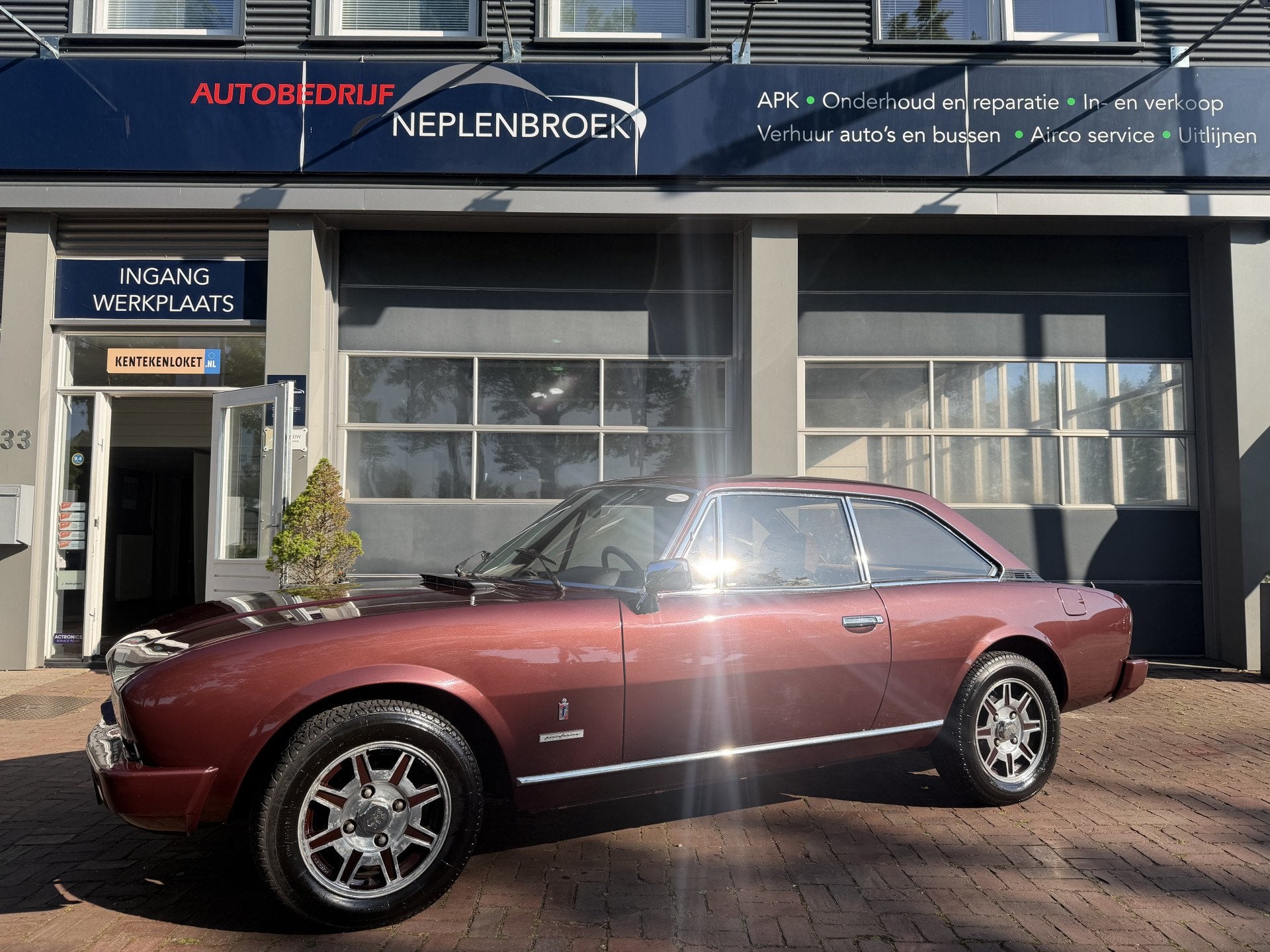 Peugeot 504 2.0 Coupé Injection 2.0 Inj. Bj. 1980 – Uniek, Auto's, Dealer onderhouden, Beige, 1971 cc, 4 stoelen
