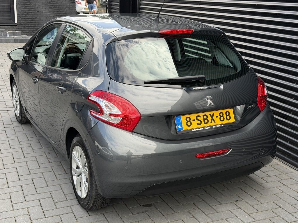 Peugeot 208 1.2 VTi Envy 2013| 97DKM NAP| CLIMA| CRUISE| NAV, Auto's, Peugeot, Euro 5, Stof, Gebruikt, 31 €/maand