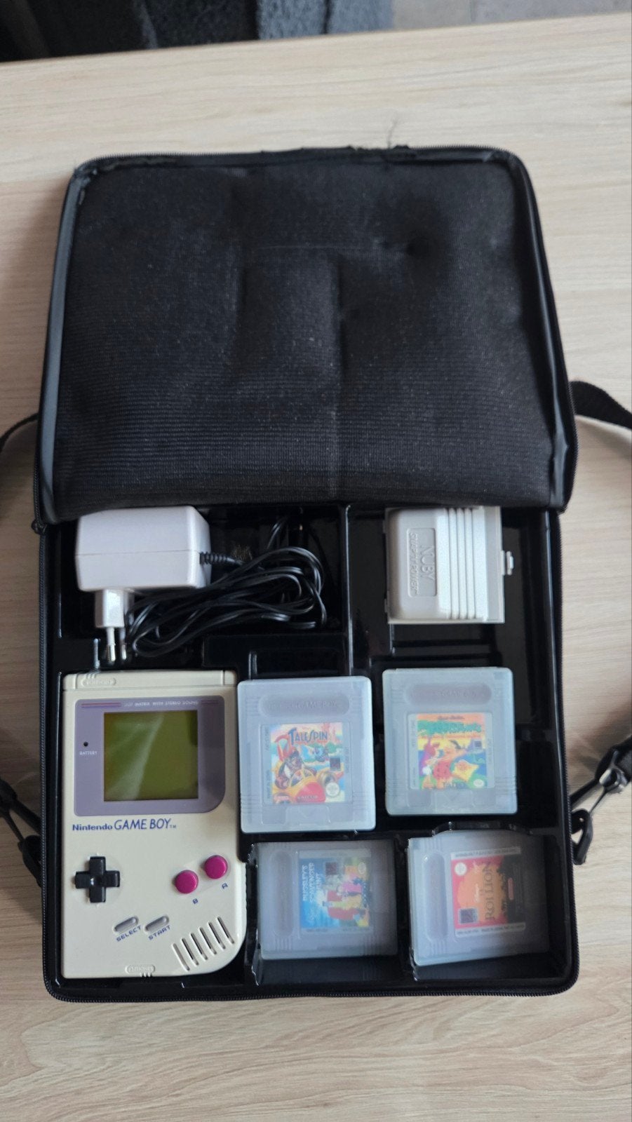 Game Boy Classic + 4 spellen, battery pack + lader en case., Ophalen of Verzenden, Zo goed als nieuw, Game Boy Classic, Met games