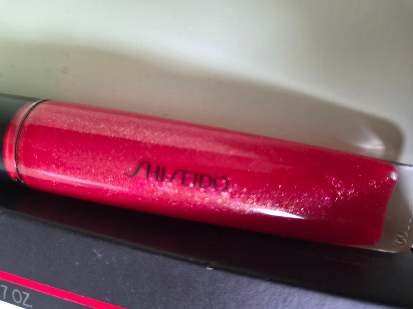 Shiseido shimmer lipgloss skin ku red 07, Ophalen of Verzenden, Nieuw, Lippen