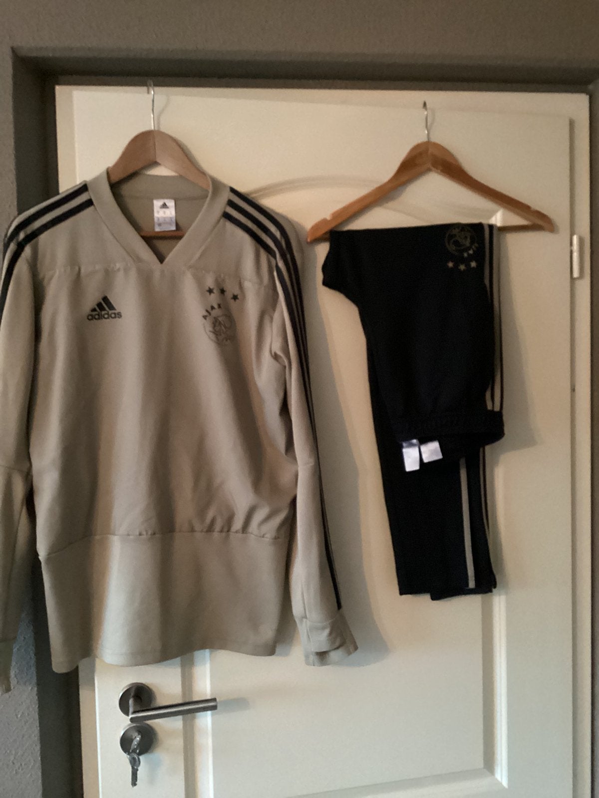 Prachtig trainingspak Adidas maat M te koop., Ophalen of Verzenden, Zo goed als nieuw