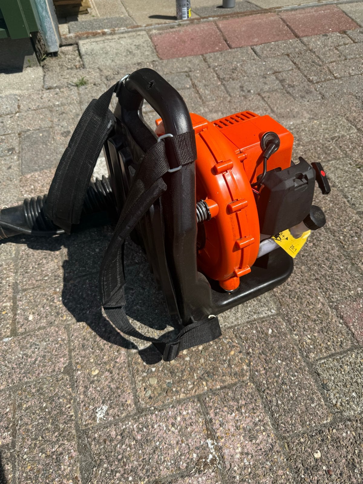 Kibani Benzine Bladblazer Ruggedragen, Tuin en Terras, Bladblazers, Ophalen, Gebruikt, Benzine, Ruggedragen
