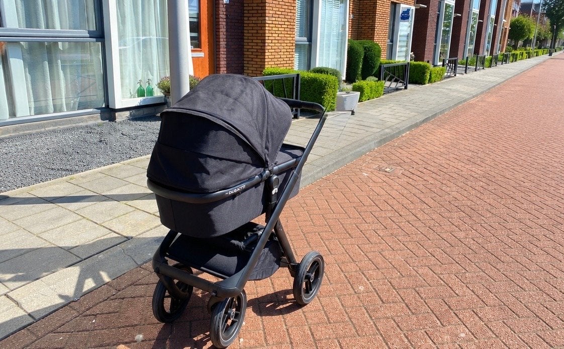 Dubatti One Zwart Combiwagen met complete set, Zo goed als nieuw, Combiwagen, Met autostoeltje, Ophalen