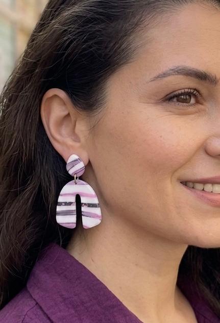 Lila oorbellen, Sieraden, Tassen en Uiterlijk, Oorbellen, Ophalen of Verzenden, Zo goed als nieuw, Paars, Overige materialen