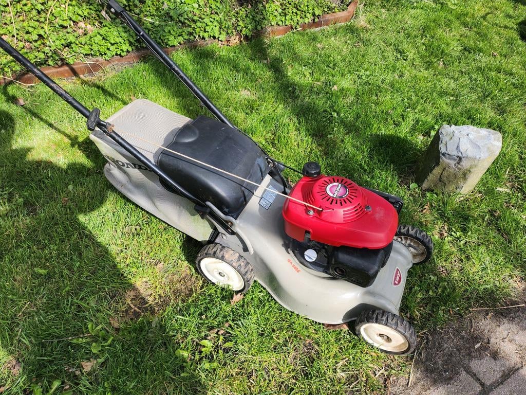 Honda grasmaaier aandrijving en opvangbak, Tuin en Terras, Ophalen, Gebruikt