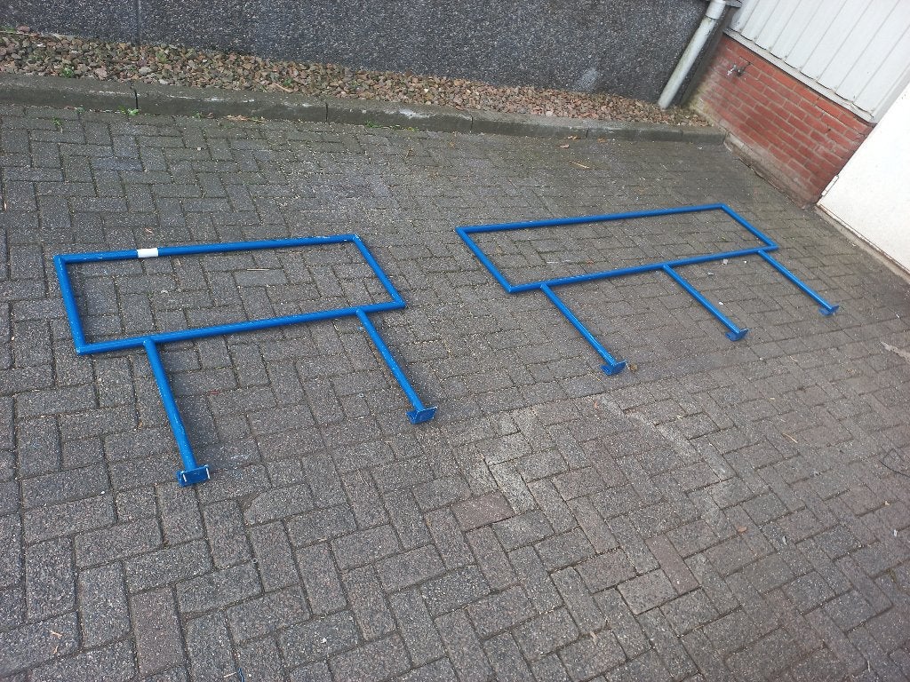 2x stevige stalen hekken – totaal 3,5 meter – €50, Tuin en Terras, Ophalen, Gebruikt, IJzer, Tuinhek