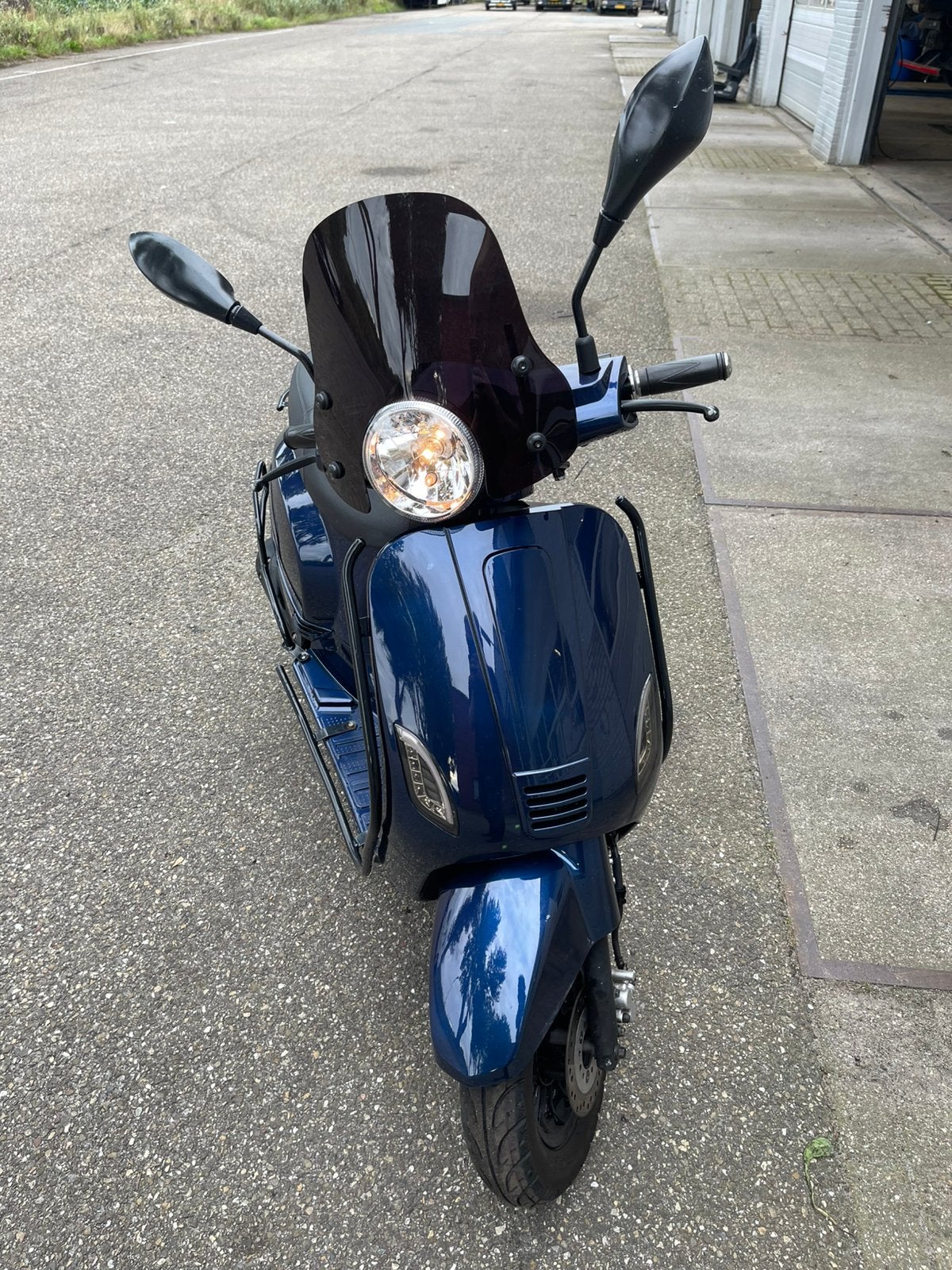 Agm vx50 50cc, Fietsen en Brommers, Brommers | Overige merken, Ophalen, Maximaal 45 km/u, Zo goed als nieuw, 50 cc