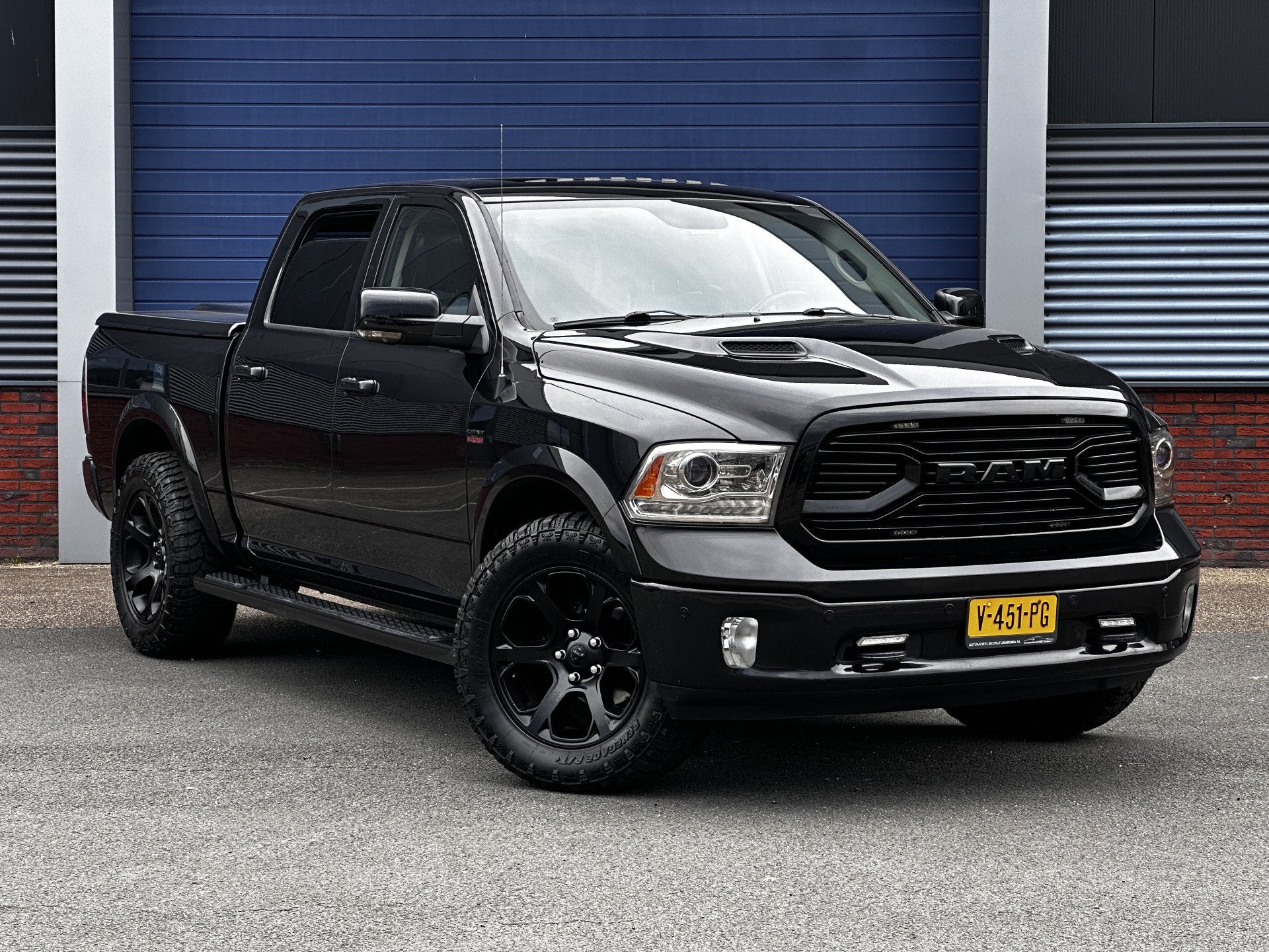Dodge Ram 1500 5.7 V8 4x4 Crew Cab 5'7 Laramie/ 3500KG Trekg, Auto's, Dodge, Automaat, Gebruikt, 5654 cc, Lichtsensor