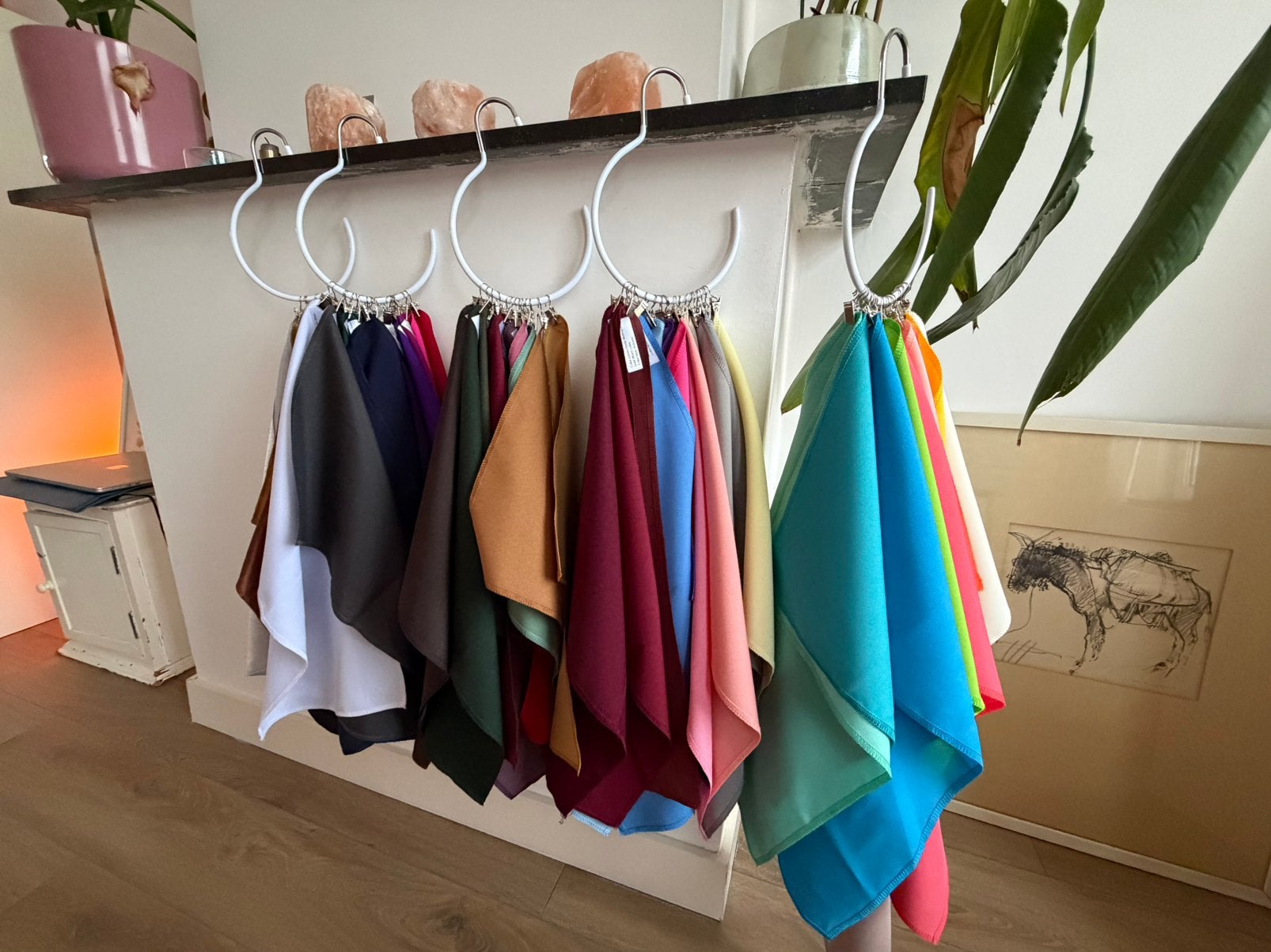Kleuranalyse doekenset - 64 stuks + haakjes, Kleding | Dames, Overige Dameskleding, Ophalen of Verzenden, Zo goed als nieuw