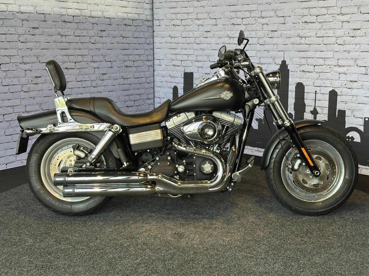 Harley-Davidson FXDF DYNA FAT BOB (bj 2010), Motoren, Laan van Vredenoord 33
2289 DA  RIJSWIJK, NL, 1585 cc, Meer dan 35 kW, Overig