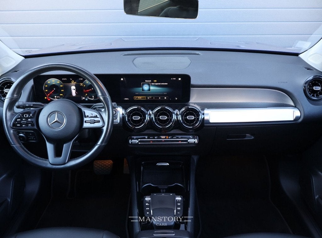 Mercedes-Benz GLB 200, Auto's, Mercedes-Benz, Automaat, Stof, Gebruikt, Zwart