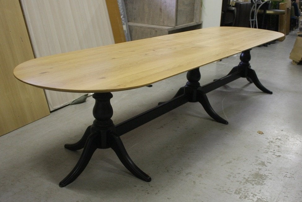 Grote tafel eettafel kloostertafel eikenhout ovaal 370x100, Huis en Inrichting, Ophalen, Gebruikt, Eikenhout, 200 cm of meer