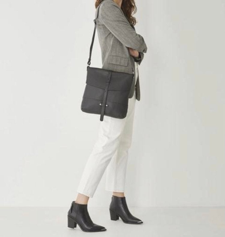 ✨ NIEUW Castelijn & Beerens luxe leren zwarte tas, Sieraden, Tassen en Uiterlijk, Tassen | Schoudertassen, Zwart, Nieuw, Leer