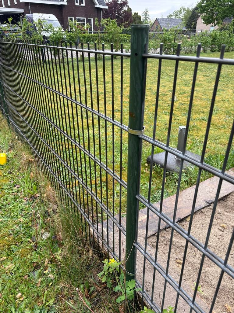 Hekwerk +/- 16 meter, zelf demonteren, Ophalen of Verzenden, Gebruikt, IJzer, Dubbelstaafmat hekwerk