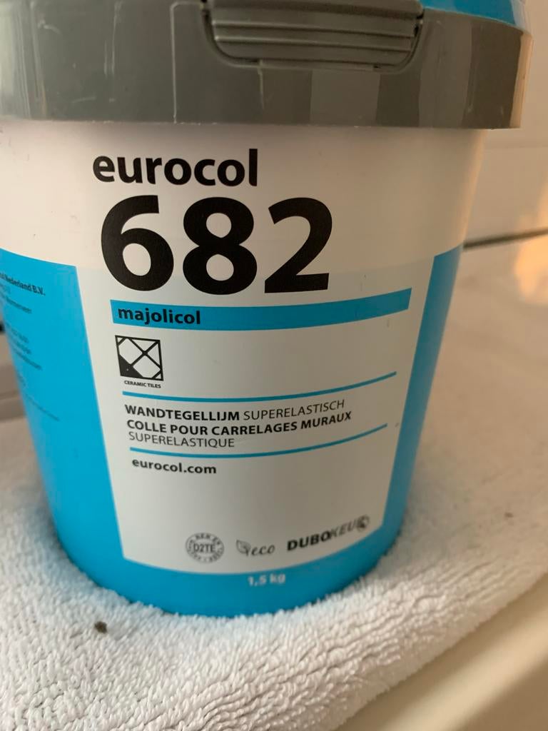 Eurocol 682 Majolicol wandtegellijm 1,5 kg nieuw, Doe-het-zelf en Verbouw, Tegels, Ophalen of Verzenden, Nieuw, Wandtegels