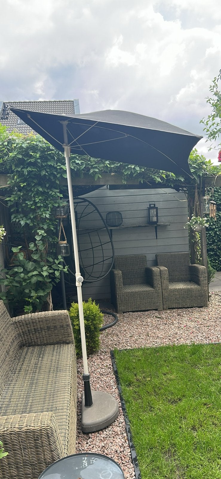 Halve parasol met voet, Tuin en Terras, Parasols, Ophalen, Gebruikt, Kantelbaar, 2 tot 3 meter
