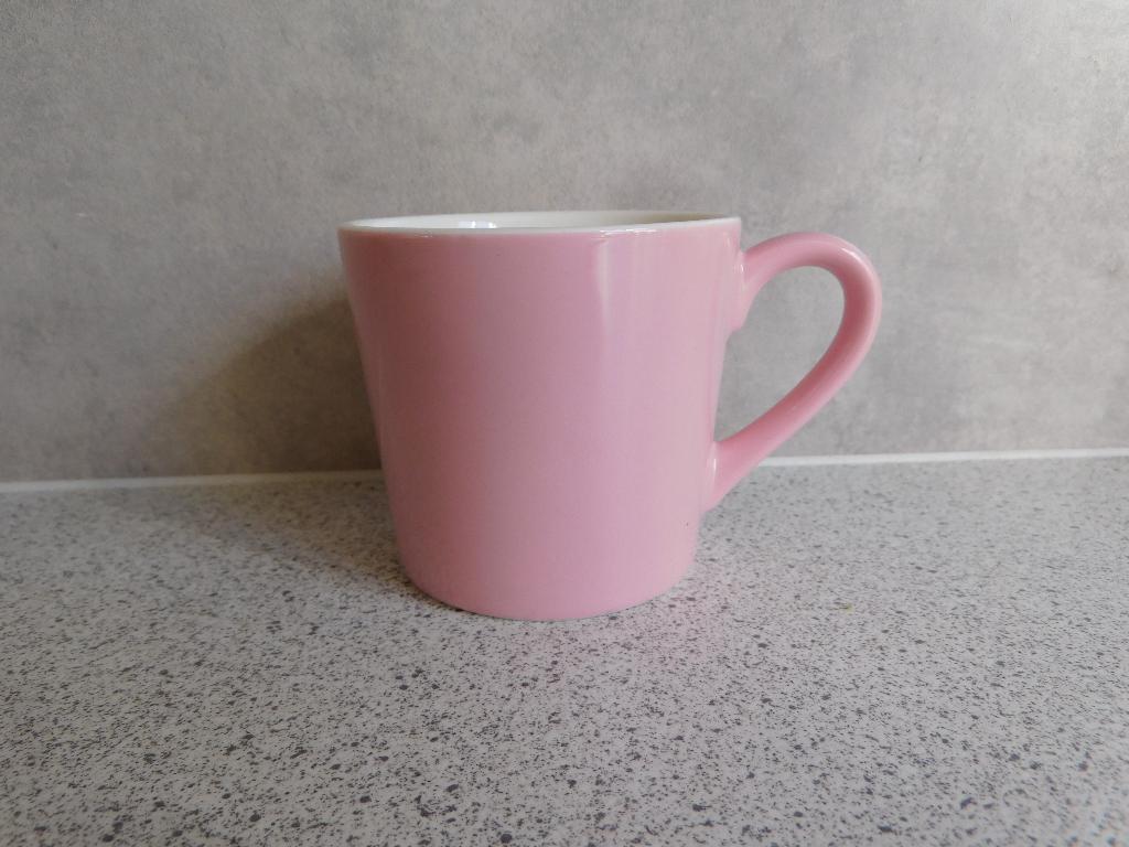 Mok 8x7 cm. 130 ml. New Bone China Roze Premier Hema, Ophalen of Verzenden, Zo goed als nieuw, Overige stijlen, Kop(pen) en/of Schotel(s)