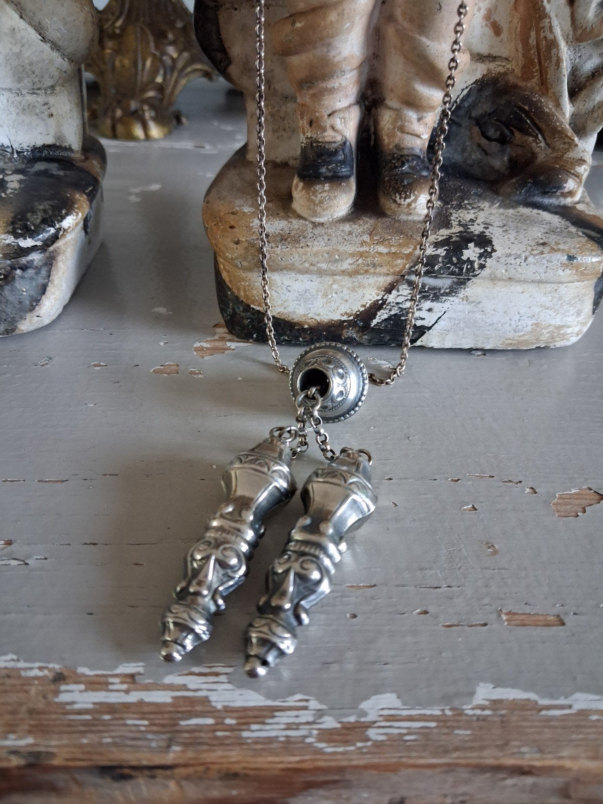 OUD  ...  ZILVEREN MET KETTING  ...  BREIPEN DOPPEN, Ophalen of Verzenden