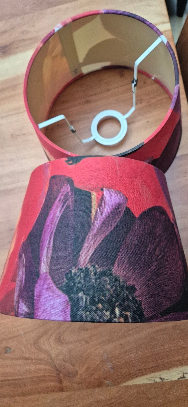 1 rode lampenkap met bloemenprint 17 cm hoog, Huis en Inrichting, Lampen | Lampenkappen, Ophalen of Verzenden, Zo goed als nieuw