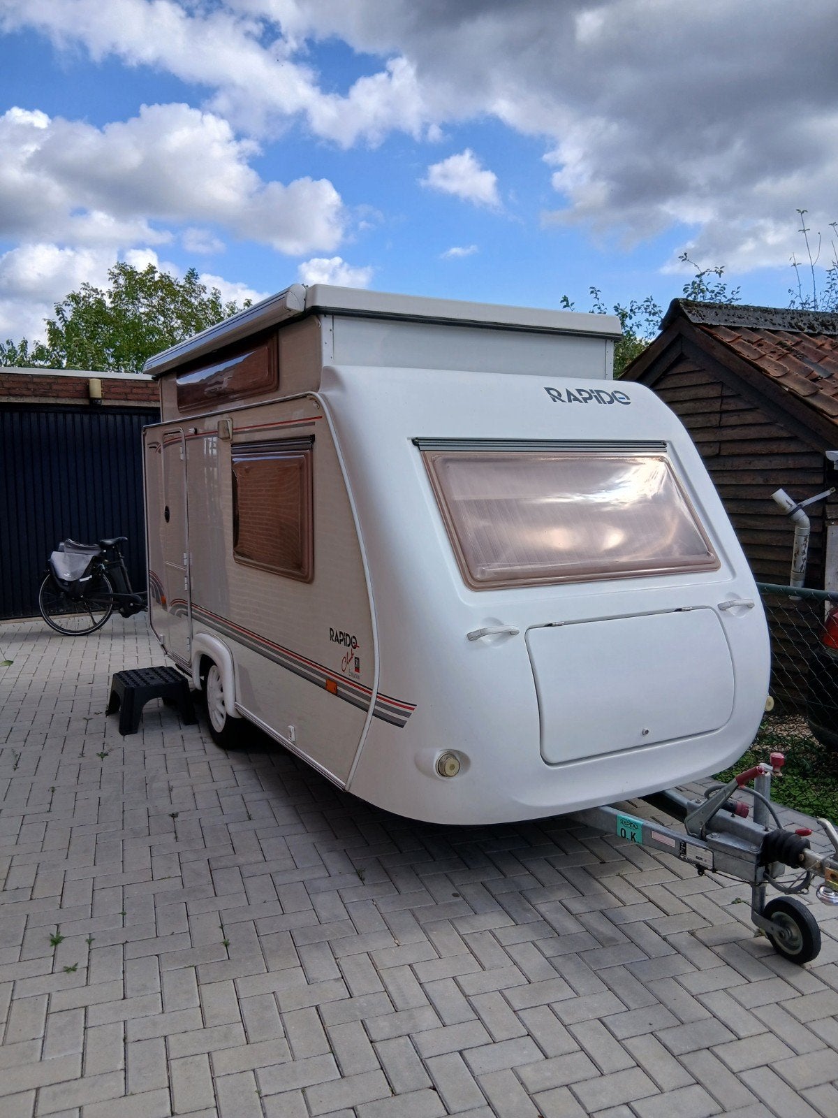 Rapido 31 Revolutie - Compacte hefdak caravan uit 2002, Hefdak, Lengtebed, 500 - 750 kg, Tot en met 4