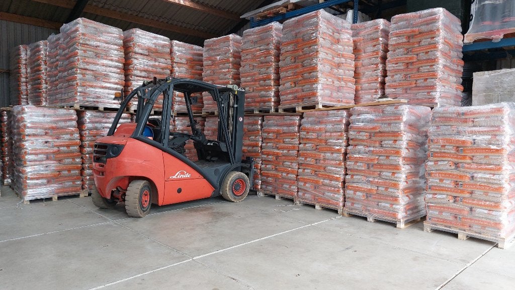 Hout pellets voor de pelletkachel, EnplusA1/Whitewood wit, 6 m³ of meer, Ophalen