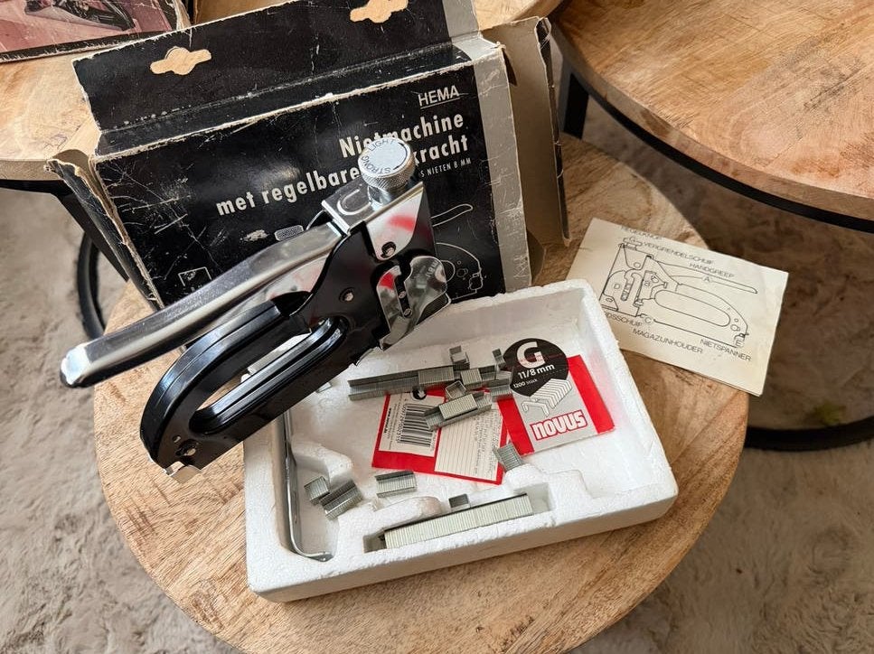 Hema nietmachine met regelbare slagkracht, Ophalen of Verzenden, Gebruikt, Tacker/nietmachine, Overige merken