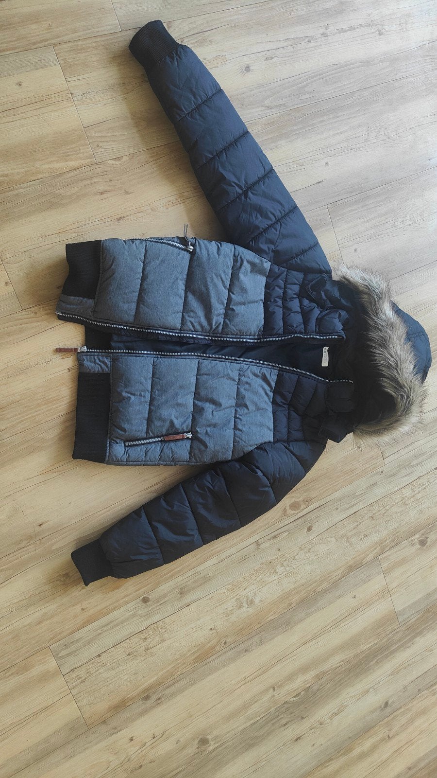 H&M winterjas zwart/grijs maat 164 met afneembare capuchon, Kinderen en Baby's, Gebruikt, Jongen of Meisje, H&M, Ophalen of Verzenden