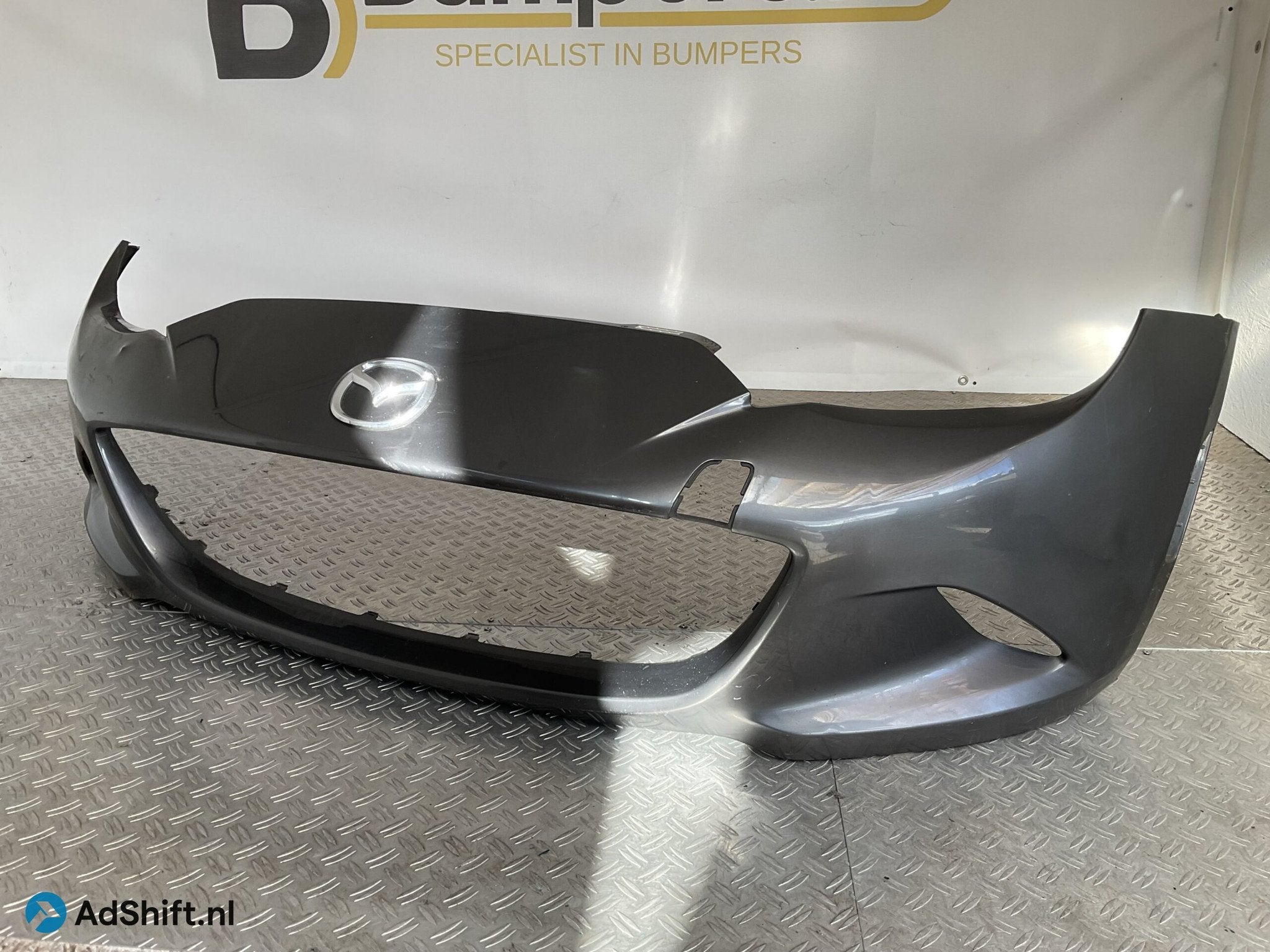 Bumper Mazda MX5 MX-5 N243-50031 Voorbumper B9-15857z, Bumper