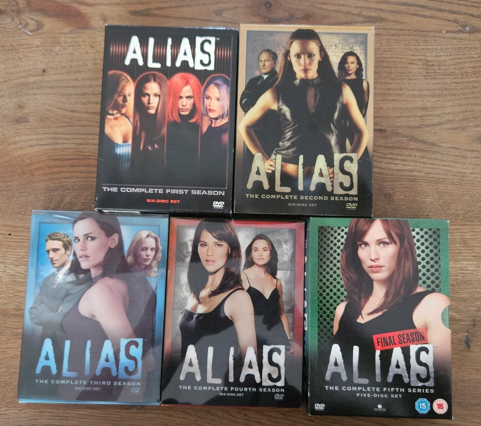 Alias Boxsets Seizoenen 1 t/m 5, Ophalen