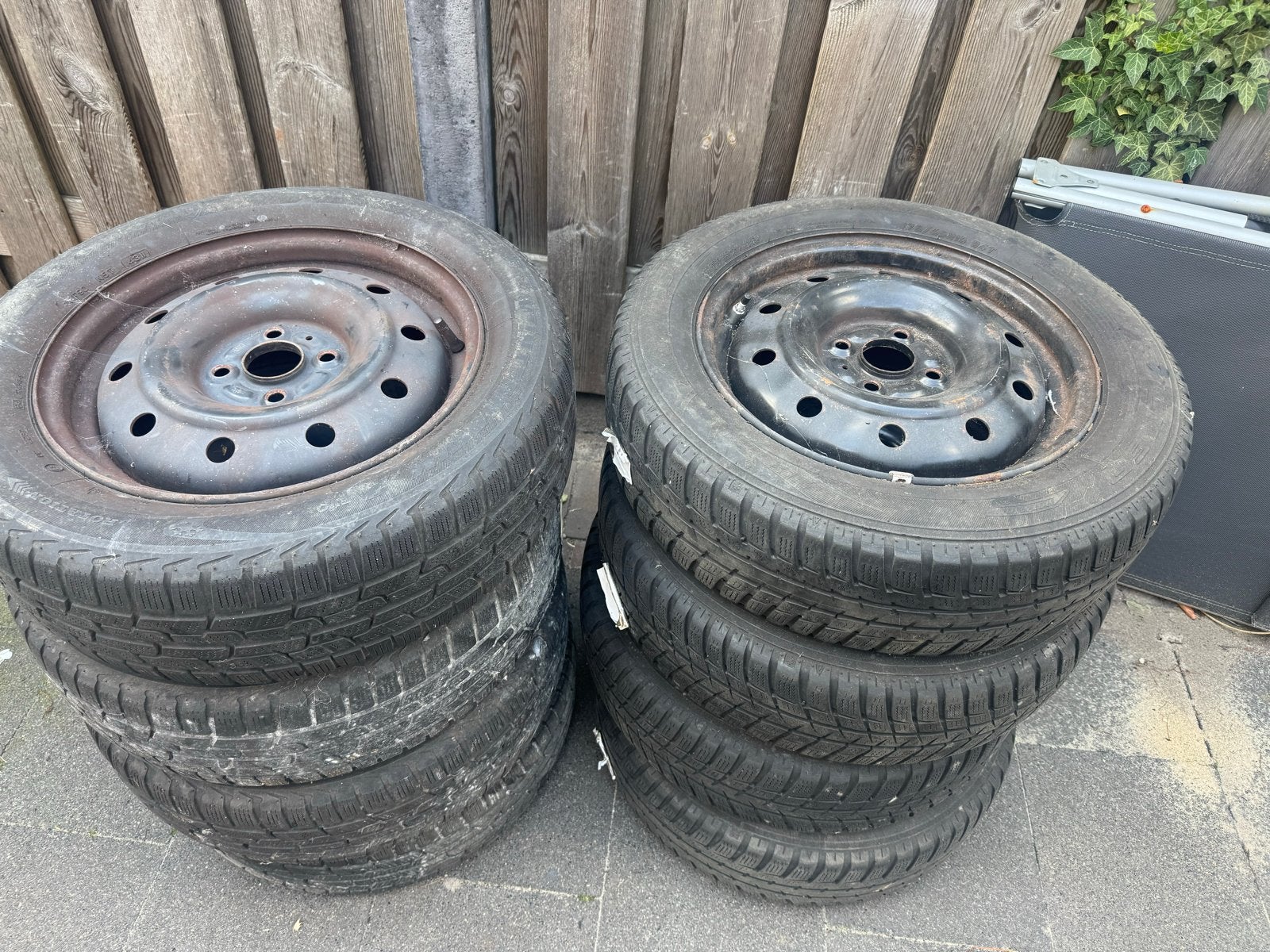 2 sets winterbanden op velgen (gratis af te halen), Ophalen, Gelezen, Overige merken